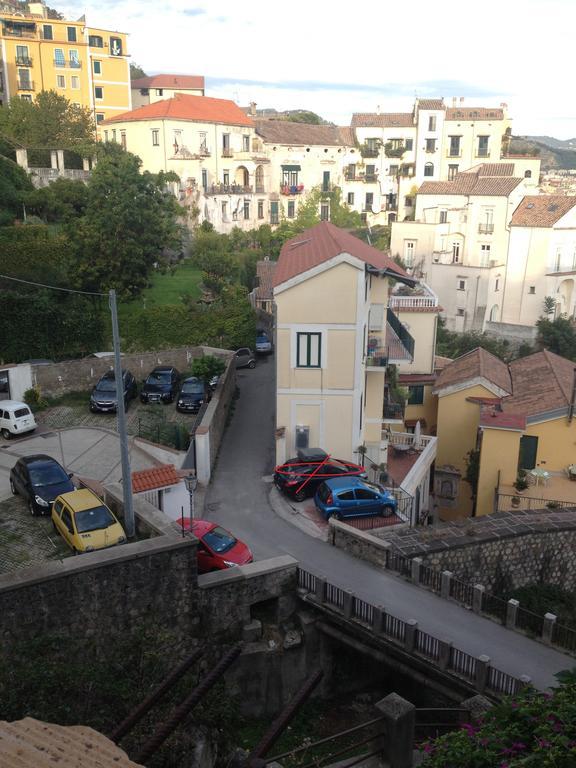 Fronte Al Porto Apartment Салерно Екстериор снимка