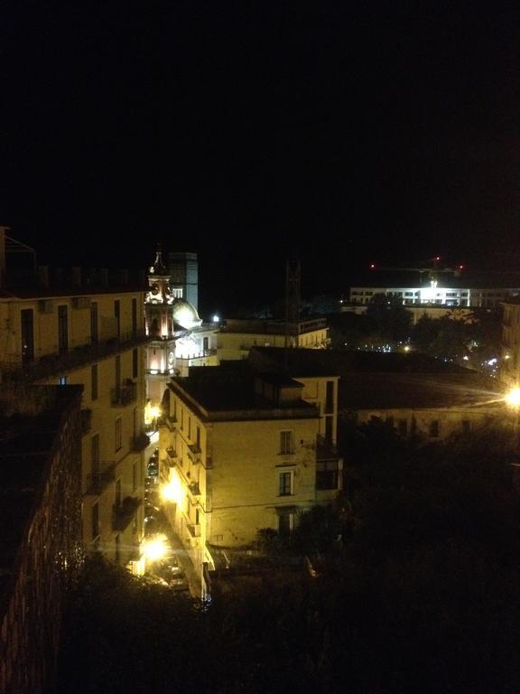 Fronte Al Porto Apartment Салерно Екстериор снимка