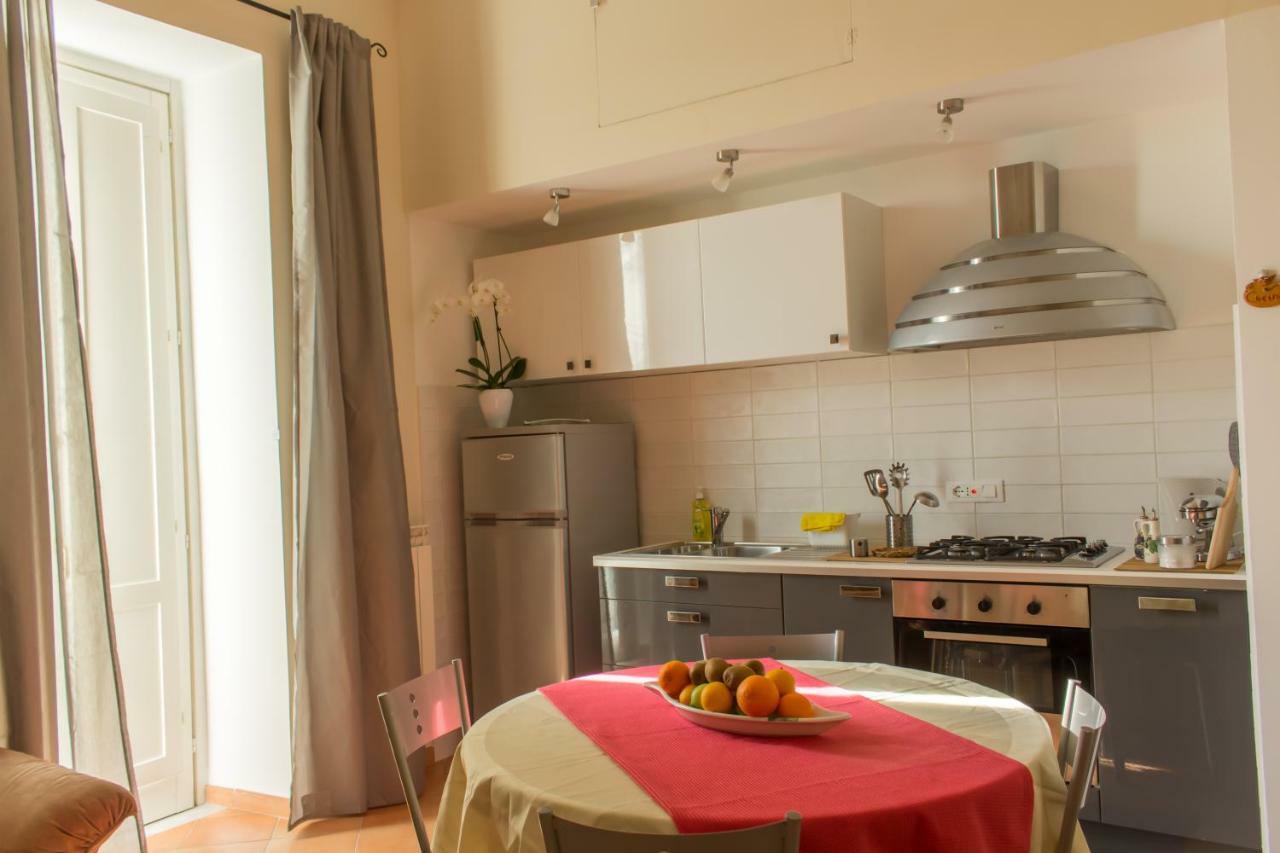 Fronte Al Porto Apartment Салерно Екстериор снимка