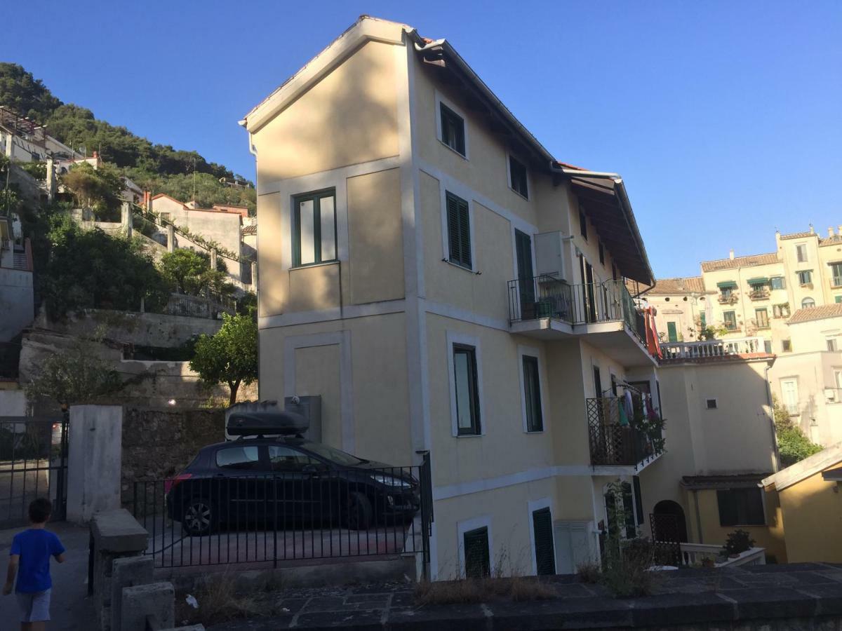 Fronte Al Porto Apartment Салерно Екстериор снимка