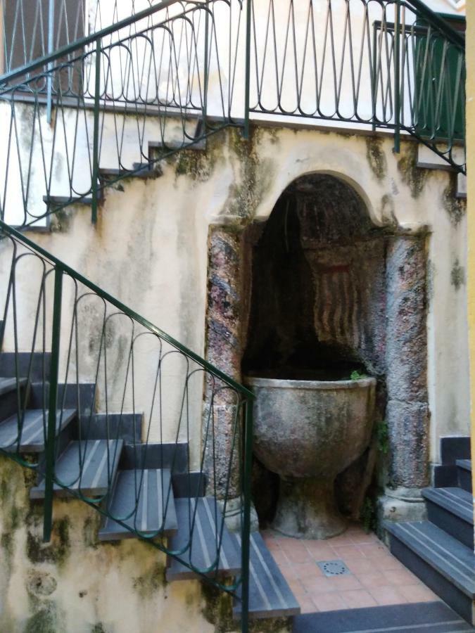 Fronte Al Porto Apartment Салерно Екстериор снимка